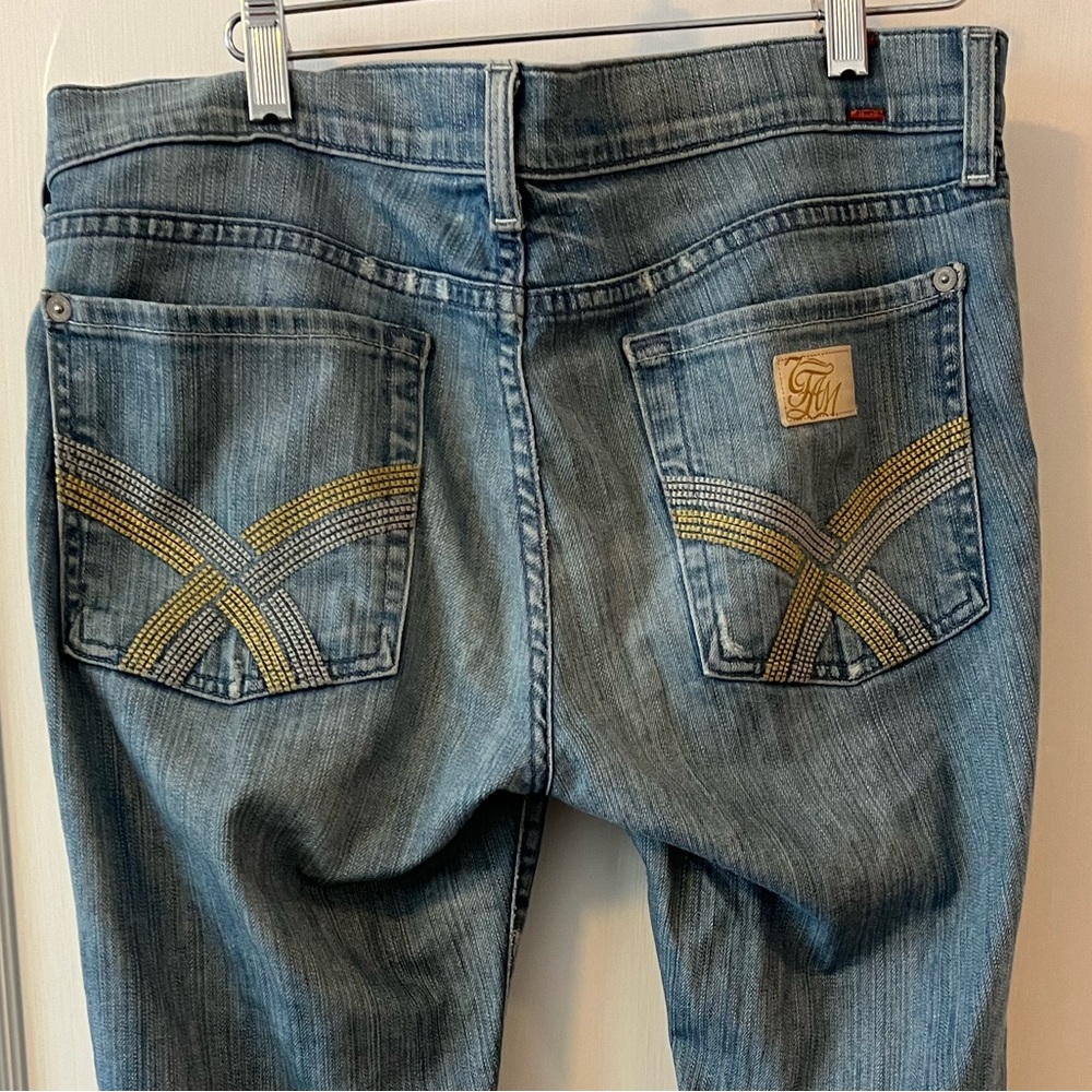 7 For All Mankind Gwenevere Super Skinny Jeans, size 30. Low rise.